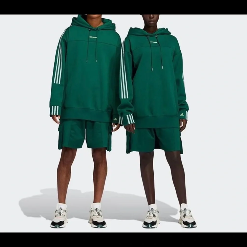 IVY PARK Men's Green Athletic Cargo Shorts